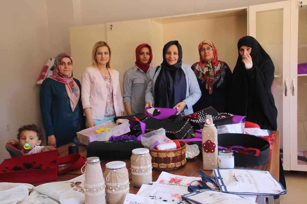 Sema Çiftçi Anneler Gününü kutladı