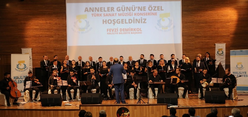 Haliliye’de annelere özel kutlama