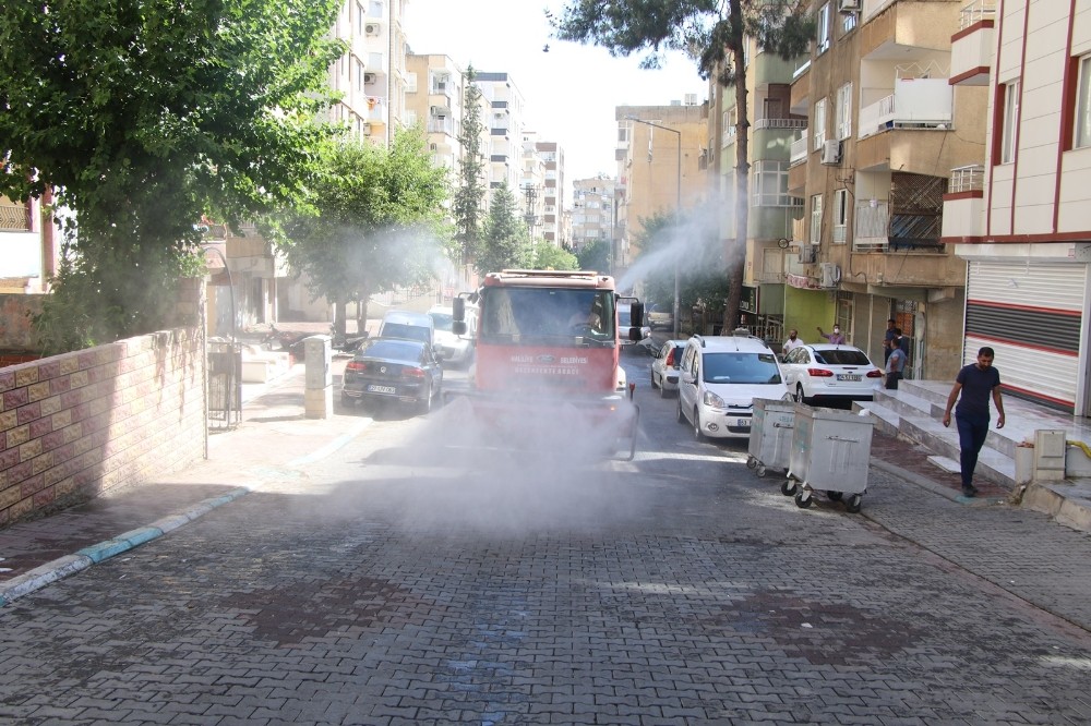 Halk sağlığı için tüm ekipleri ile sahada olmaya devam ediyor