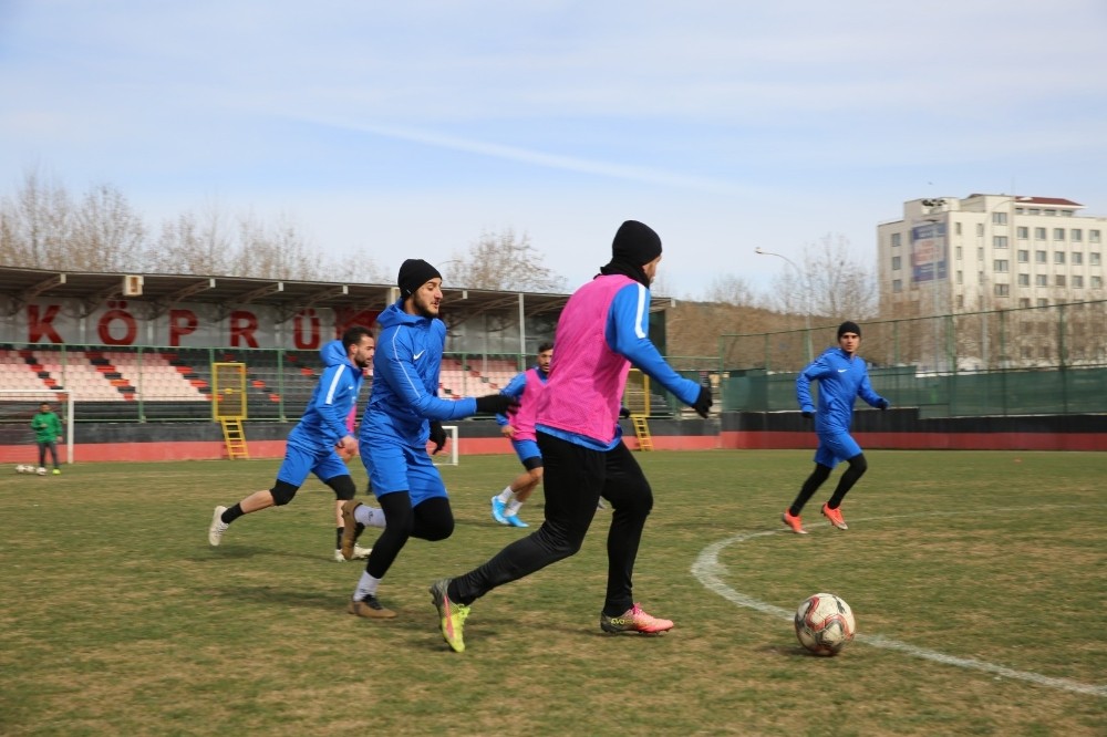 Karaköprüspor Artvin’e hazırlanıyor