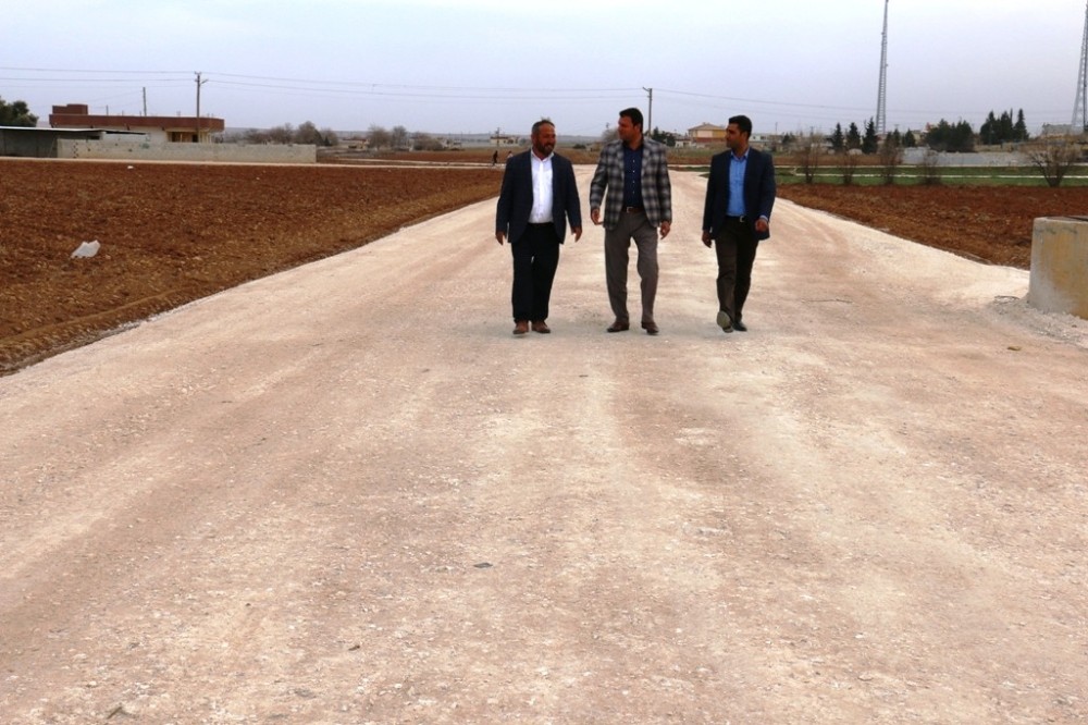 Akçakale Belediyesi kırsalda çalışmalarını sürdürüyor