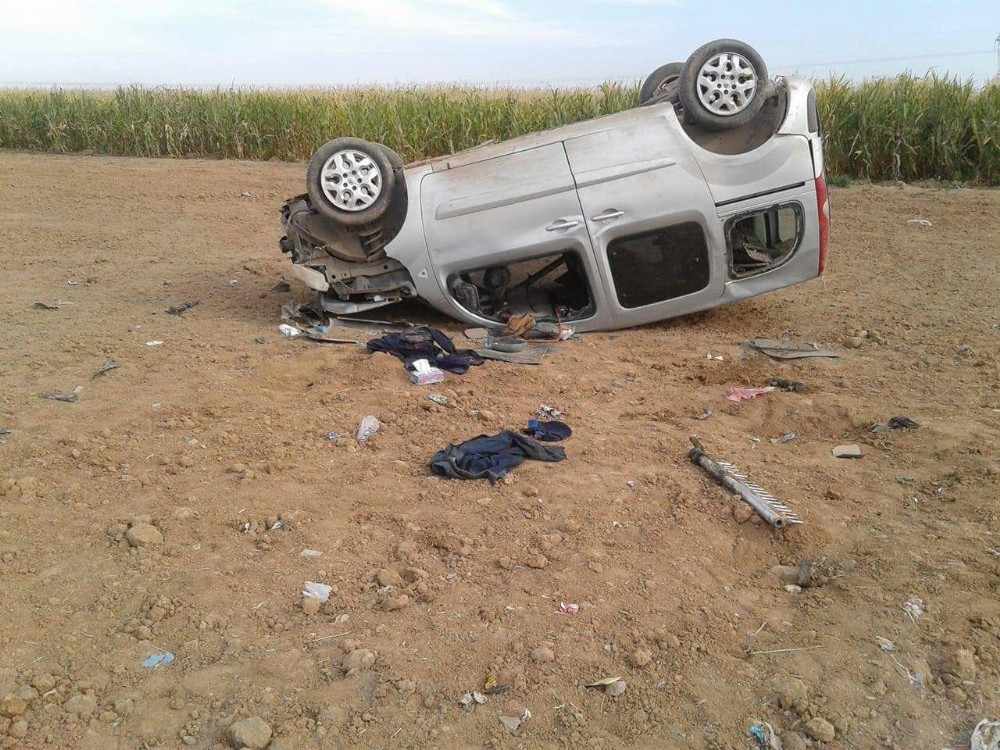 Takla atan ticari araçtaki 3 kişi yaralandı