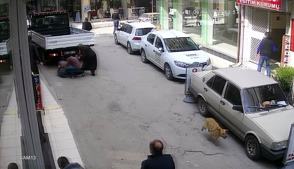 Polis-torbacı kovalamacası kamerada