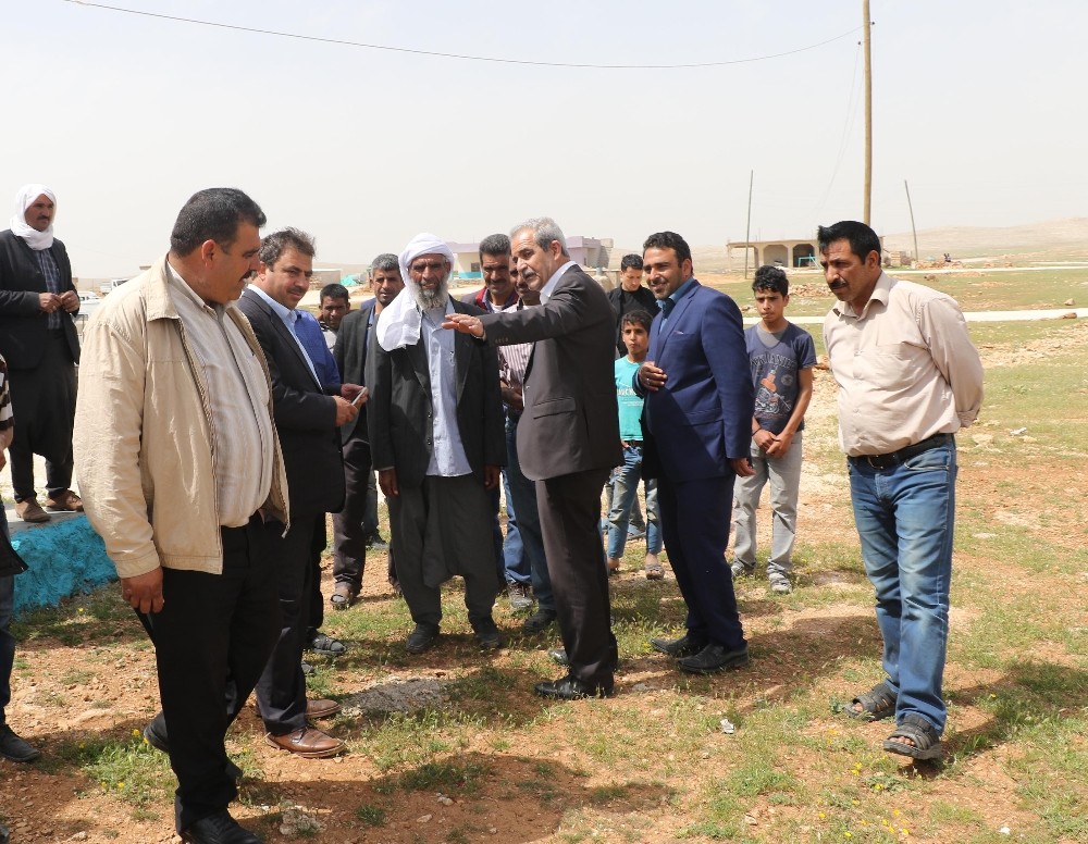 Demirkol pazar mesaisinde kırsala çıkarma yaptı