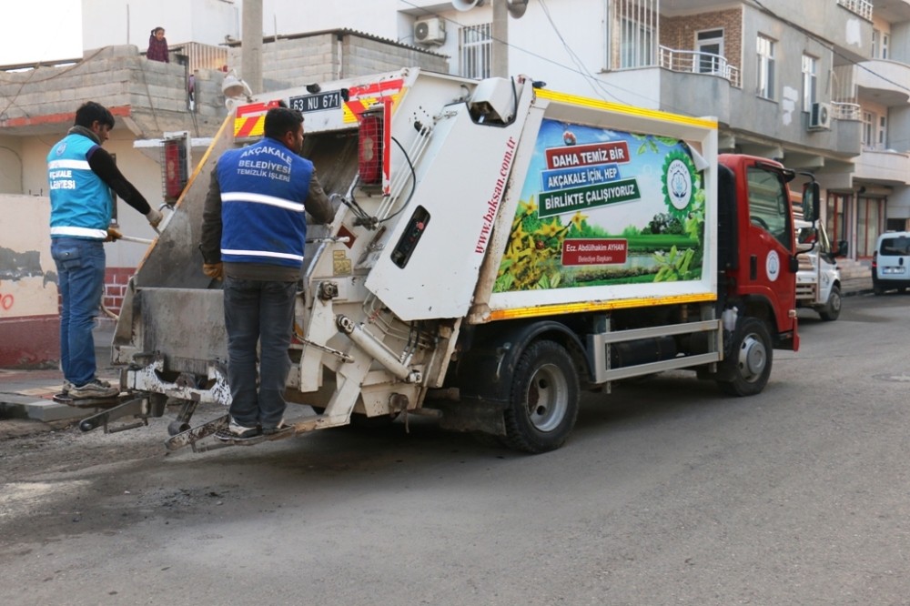 Daha temiz bir Akçakale için temizlik ekipleri seferber oldu