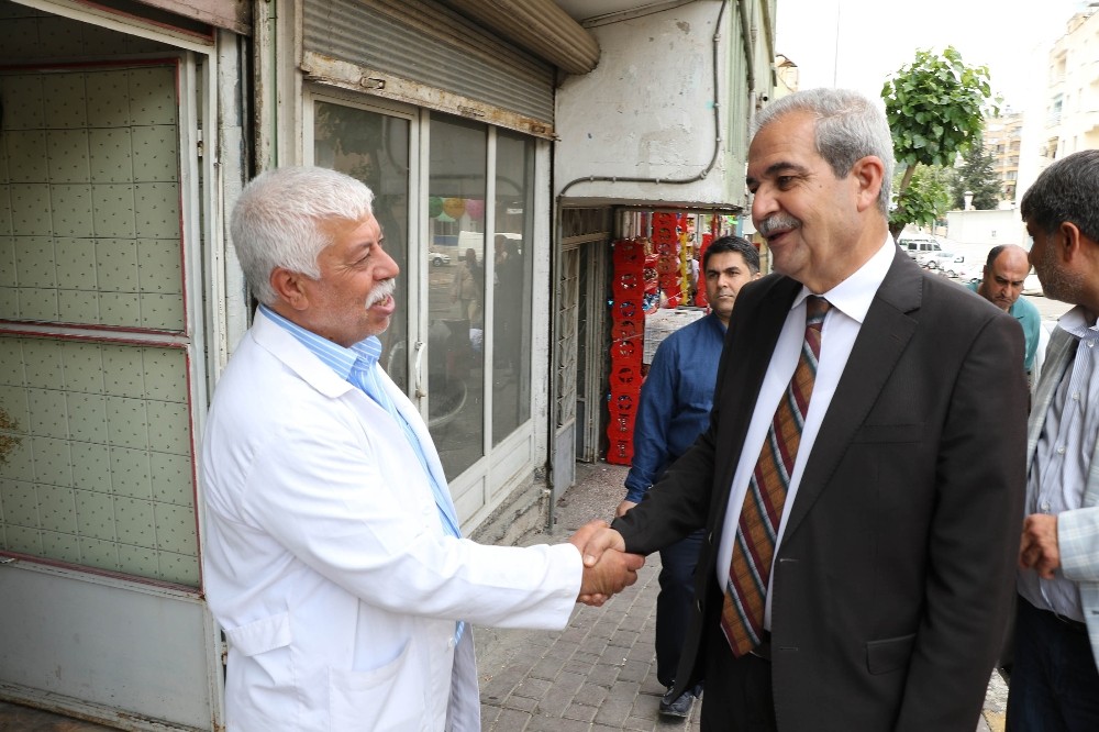 Demirkol Şehitlik Mahallesinde esnaf ve vatandaşı ziyaret etti