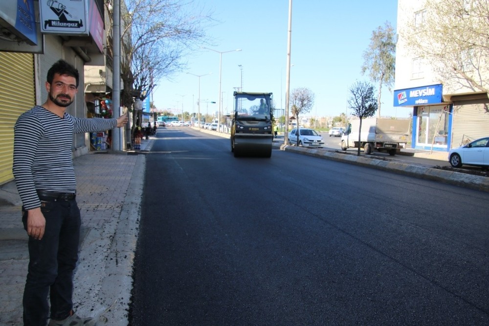 Büyükşehirin haftasonu asfalt mesaisi