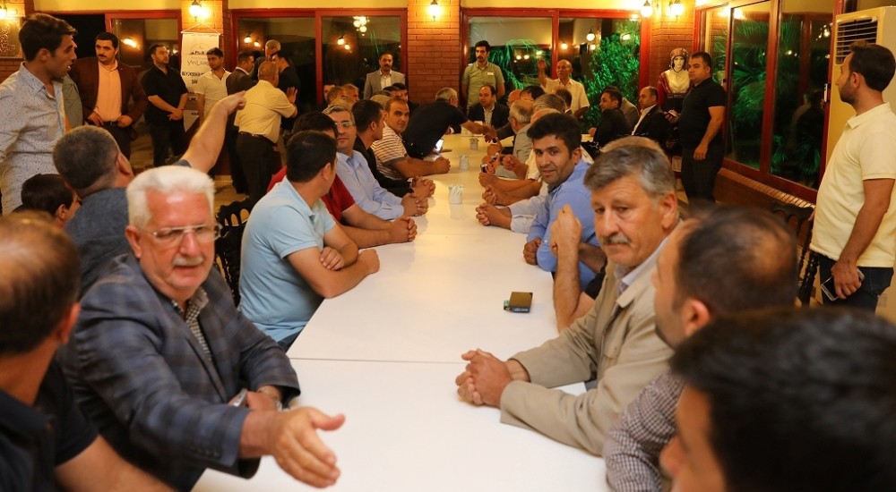 Başkan Çiftçi Bozova esnafıyla bir araya geldi