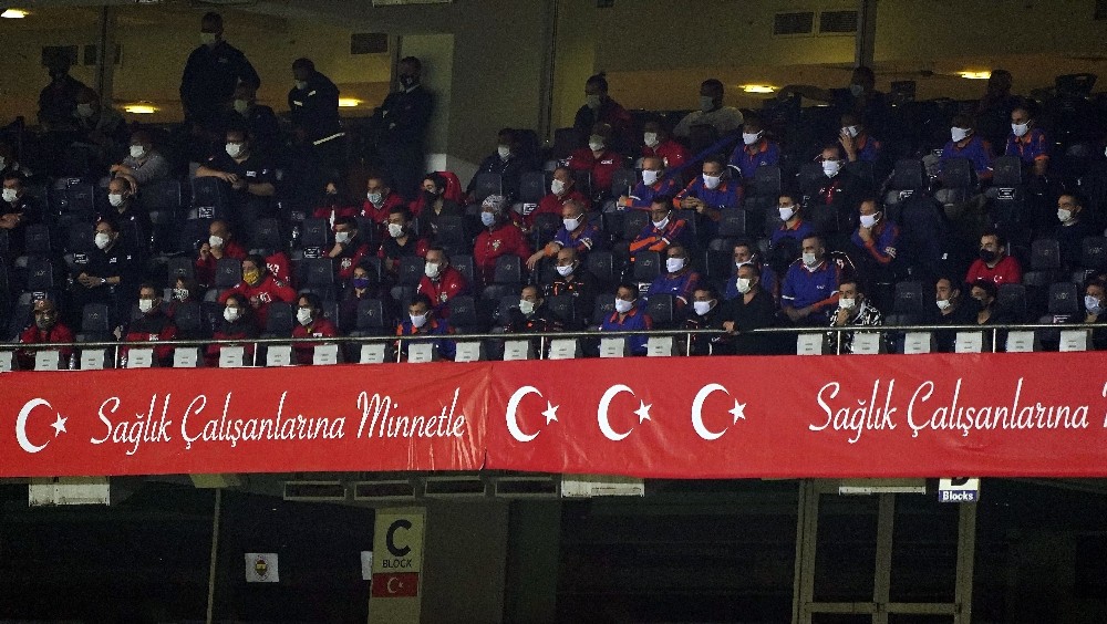 AFAD ve AKUT ekipleri Rusya maçını izledi