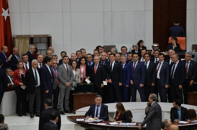 Anayasa değişiklik teklifi 16. Maddesi 342 oyla kabul edildi