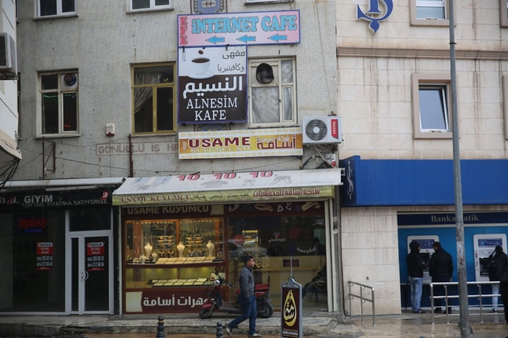 Şanlıurfa’da farklı dildeki tabelalara standart getiriliyor