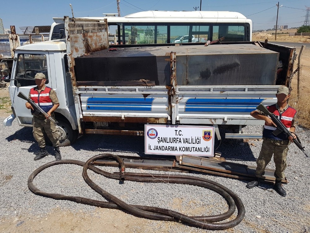 Petrol hattından ham petrol çalan zanlı yakalandı