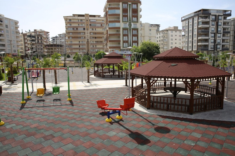 Karaköprü’de Engelsiz Park’ın yapım çalışmalarında sona gelindi