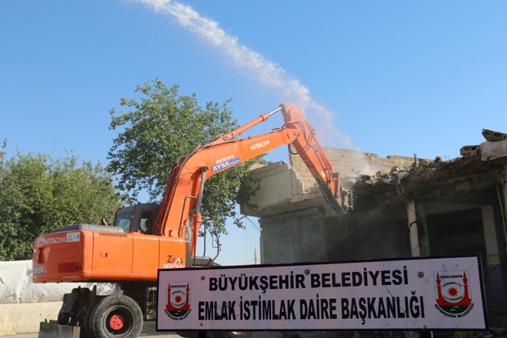 Şanlıurfa eski sanayi kentsel dönüşüm projesinde yıkım çalışmaları sürüyor
