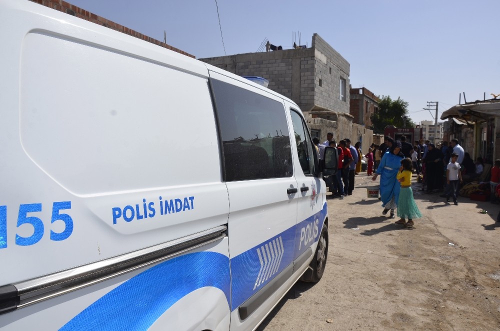 Geçimini sağladığı malları yangında kül oldu