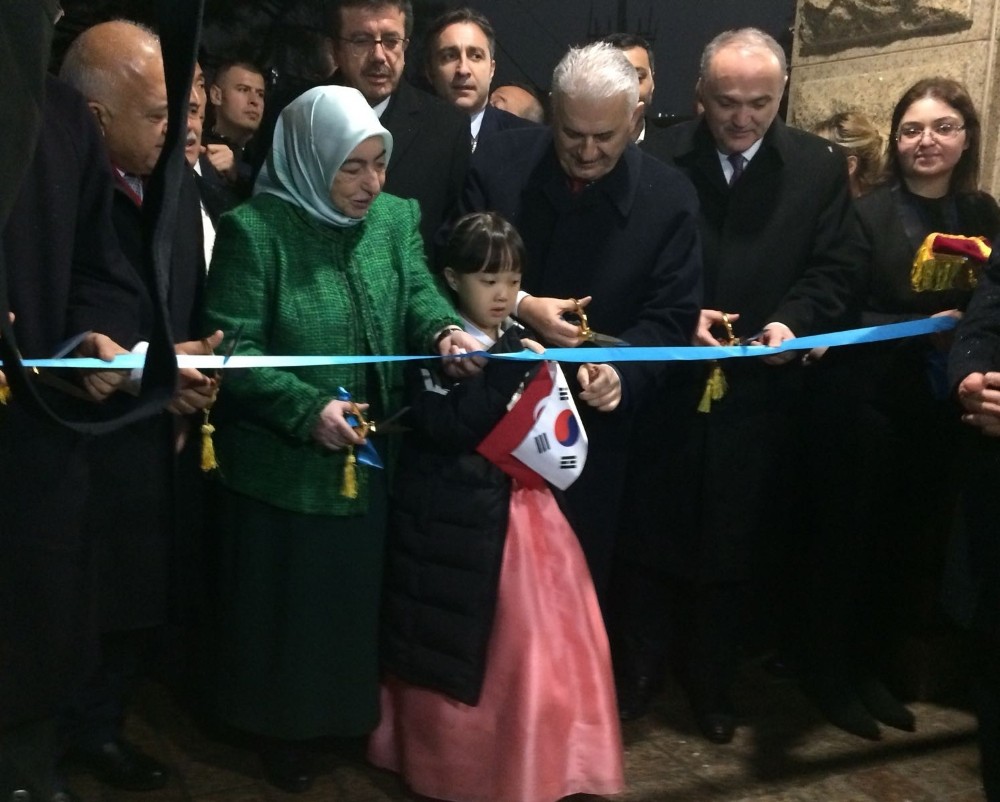 Başbakan Yıldırım Seul Büyükelçiliğini “Ayla” ile açtı