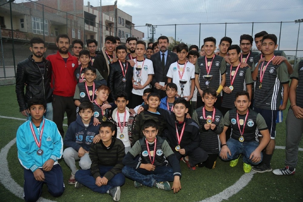 Belediye Başkanı Ekinci, gençlere yatırımın süreceğini müjdeledi