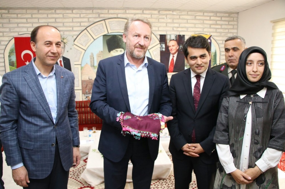 İzzetbegoviç, Şanlıurfa’dan ayrıldı