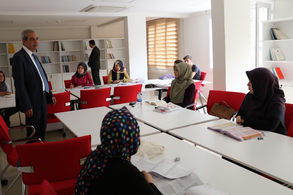 Başkan Demirkol çalışma salonlarını ziyaret etti