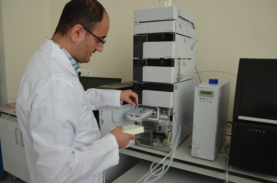 Harran Üniversitesi menengiç yağını ekonomiye kazandırdı