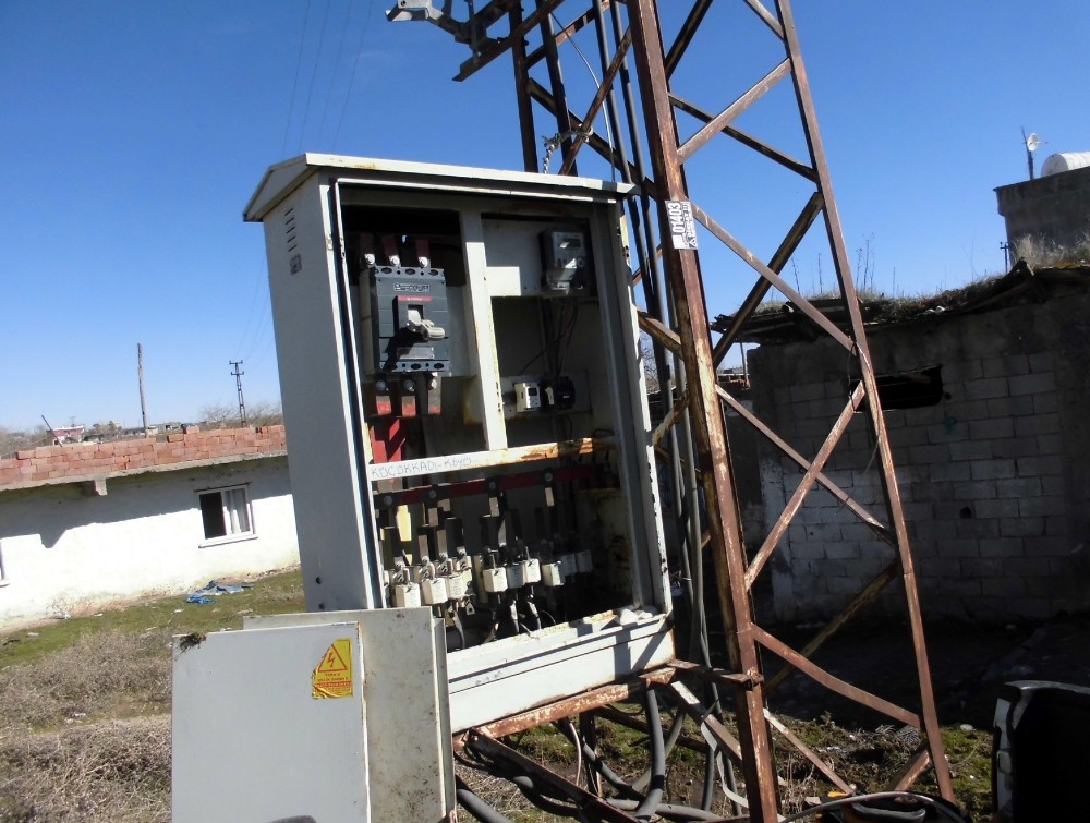 Dicle Edaş, kırılan trafo ve pano kapılarına asma kilit yetştiremiyor