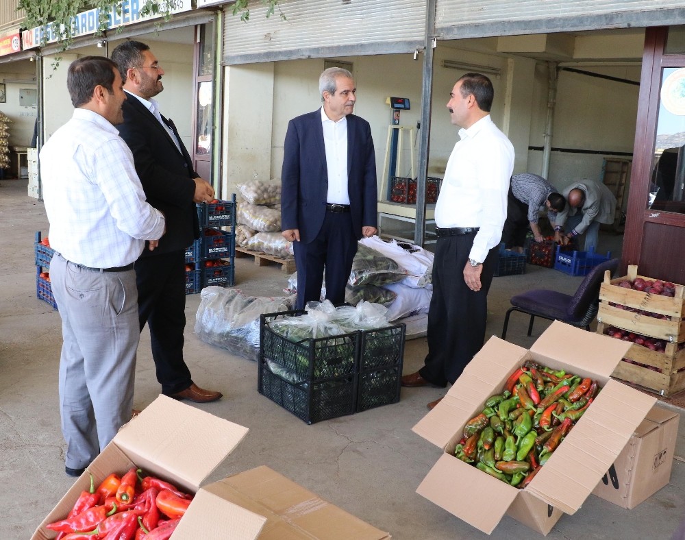 Demirkol, hal pazarı esnafını ziyaret etti