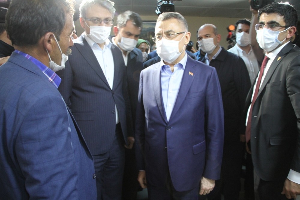 Cumhurbaşkanı Yardımcısı Oktay ve  bakanlar Bingöl'de