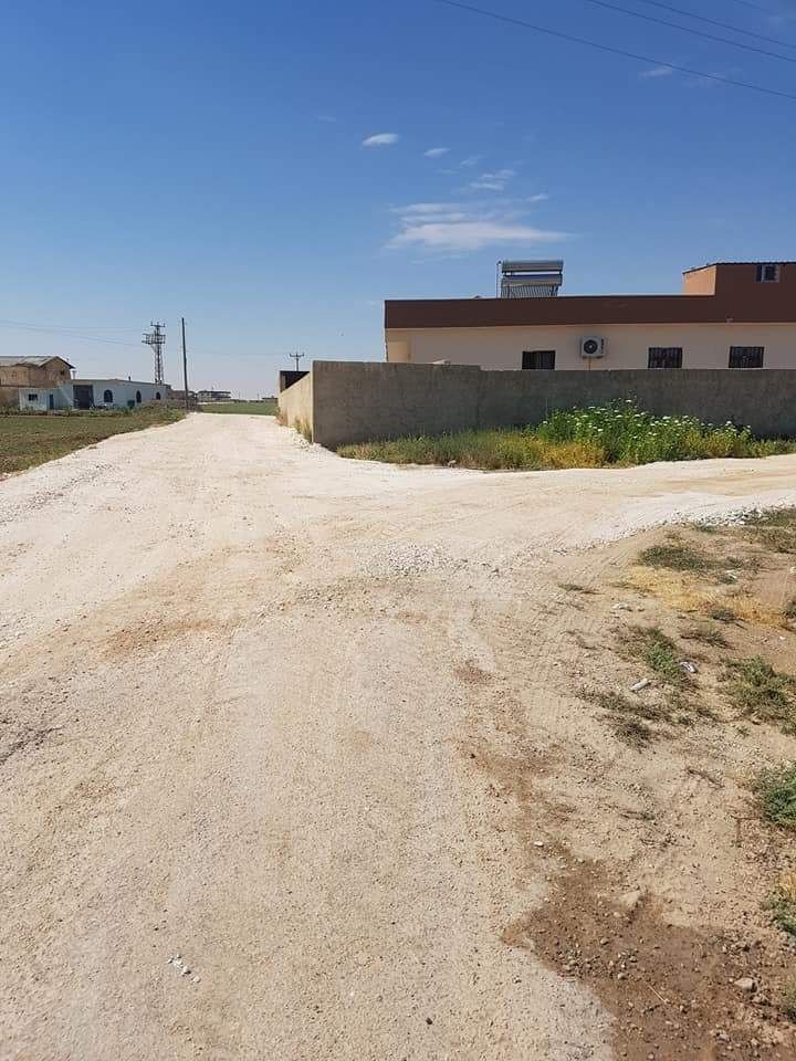 Akçakale’de kırsal mahallelerin yol çalışmaları devam ediyor