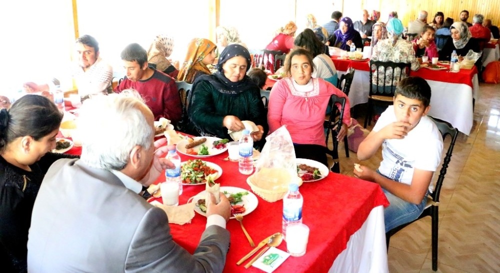 Engelliler Halfeti’de gönüllerince eğlendi