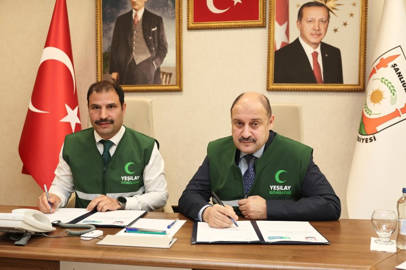 ŞANLIURFA BÜYÜKŞEHİR BELEDİYESİ İLE YEŞİLAY ARASINDA İŞ BİRLİĞİ PROTOKOLÜ