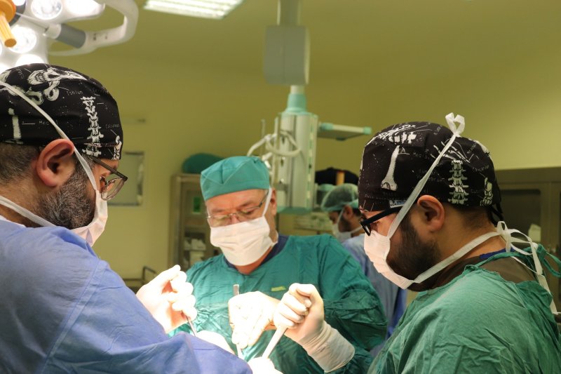 DİZ AĞRILARI HER YAŞ GRUBUNDA GÖRÜLÜYOR