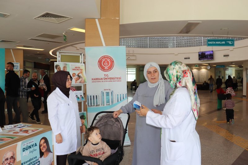 DÜNYA AŞI HAFTASI’NDA HARRAN ÜNİVERSİTESİ HASTANESİ’NDEN FARKINDALIK ETKİNLİĞİ