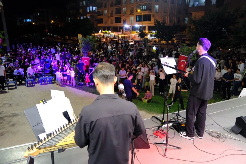 YAZA MERHABA’ KONSERLERİ BAŞLADI