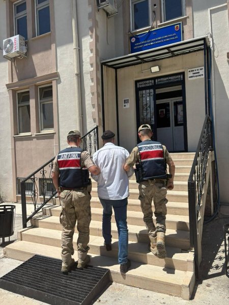 Karaköprü'de Jandarma Operasyonu