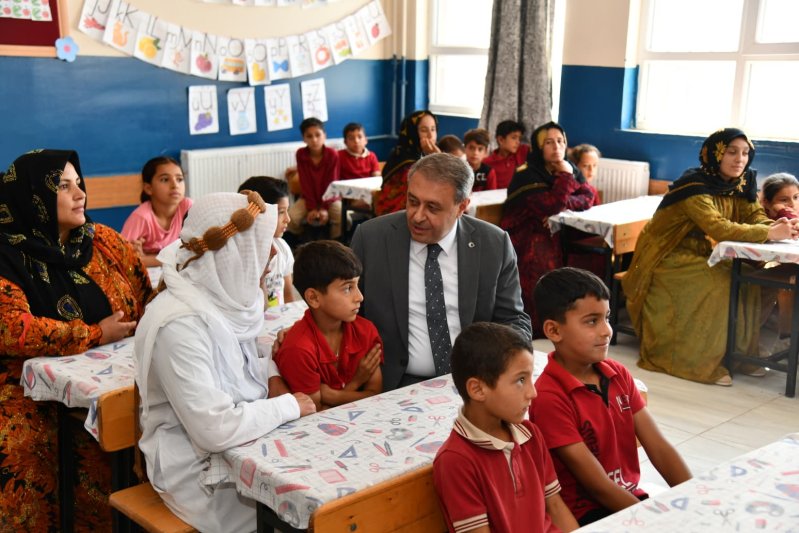 VALİ ŞILDAK: "BİGEP İLE EĞİTİMİN HER ALANINDA KALICI BİR DÖNÜŞÜM SAĞLIYORUZ"