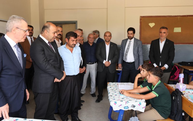 KARAKÖPRÜ'DE EĞİTİME DESTEK, ÖĞRENCİLERE HEDİYE