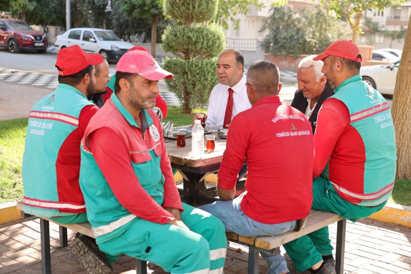 BAŞKAN NİHAT ÇİFTÇİ: MAHALLEDEYİZ, SOKAKTAYIZ, İŞİMİZİN BAŞINDAYIZ