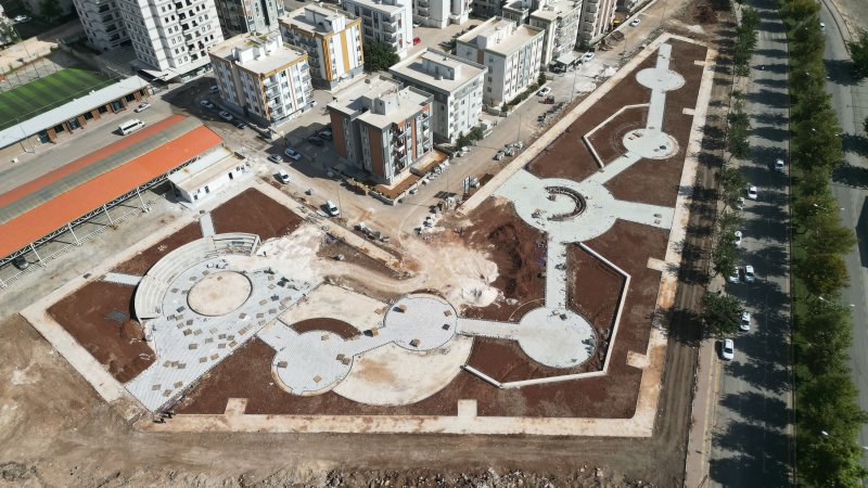BAŞKAN CANPOLAT’TAN SIRRIN MAHALLESİ’NE SEVGİ PARKI MÜJDESİ