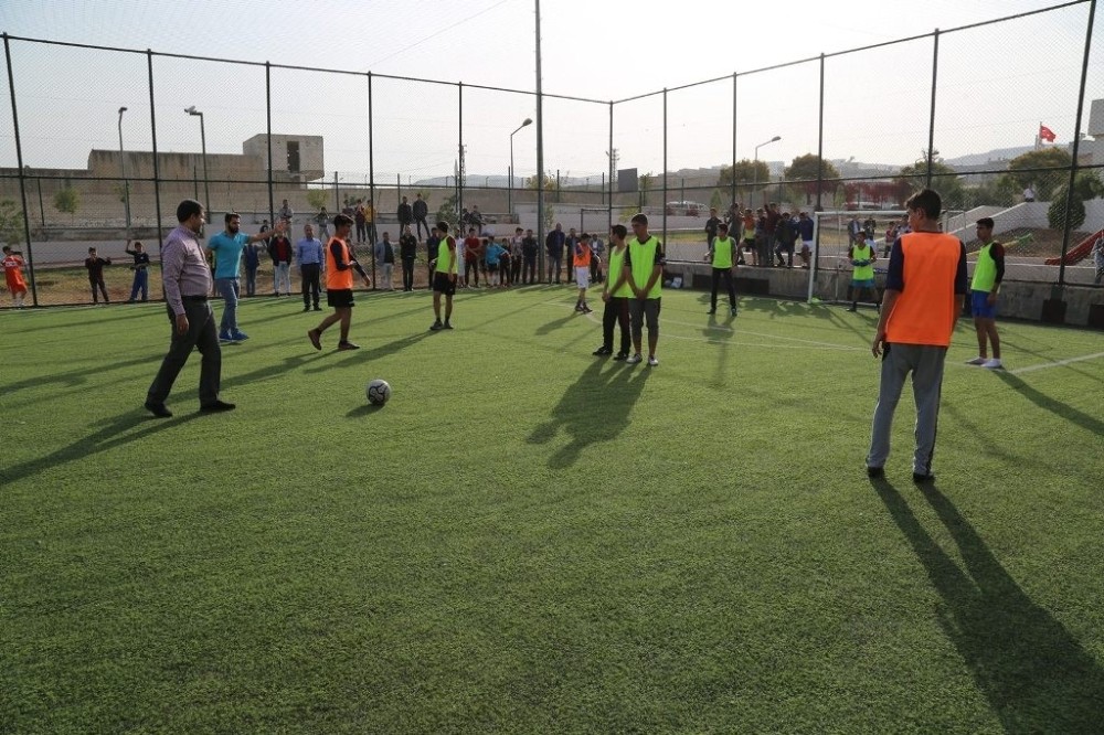 Ekinci, gençler ile bir araya geldi