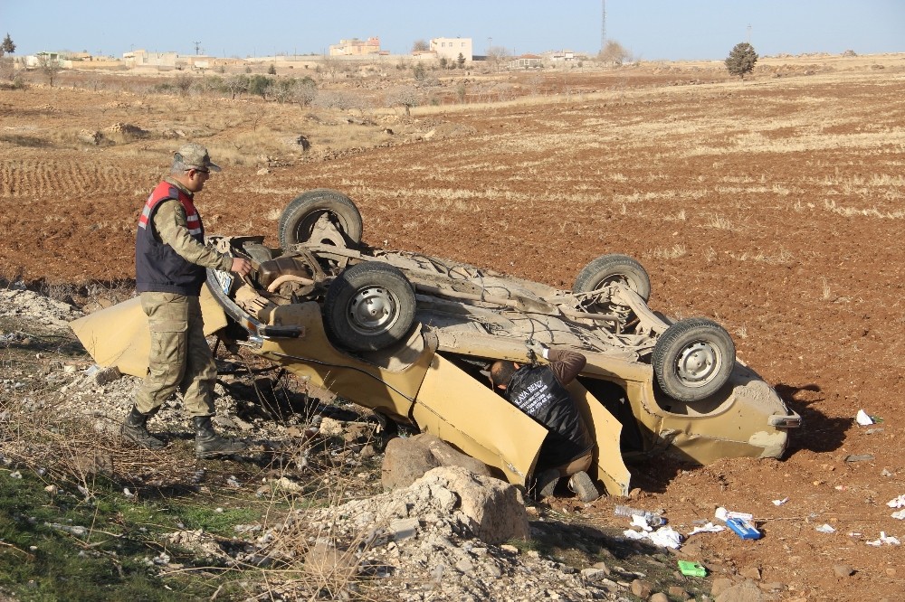 Şanlıurfa’da otomobil takla attı: 1’i ağır 5 yaralı