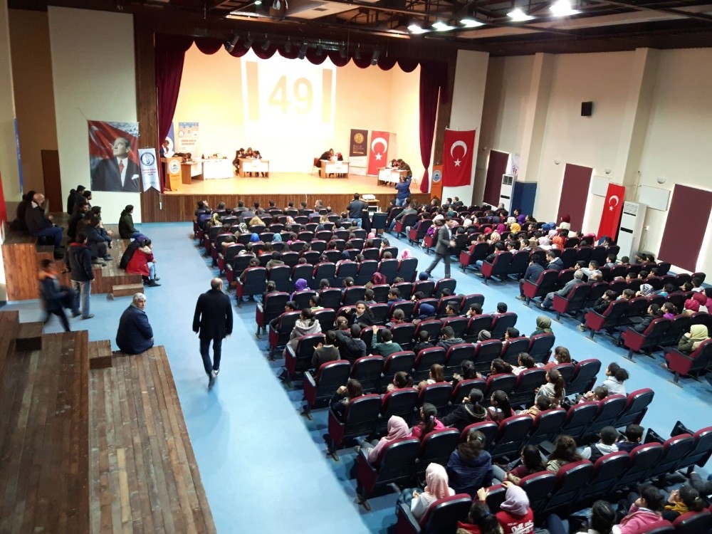 Siverek’te ortaokul öğrencileri arasında bilgi yarışması