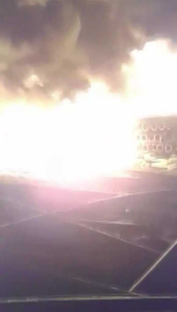 Tarlada kullanılan 3 bin adet sulama borusu küle döndü