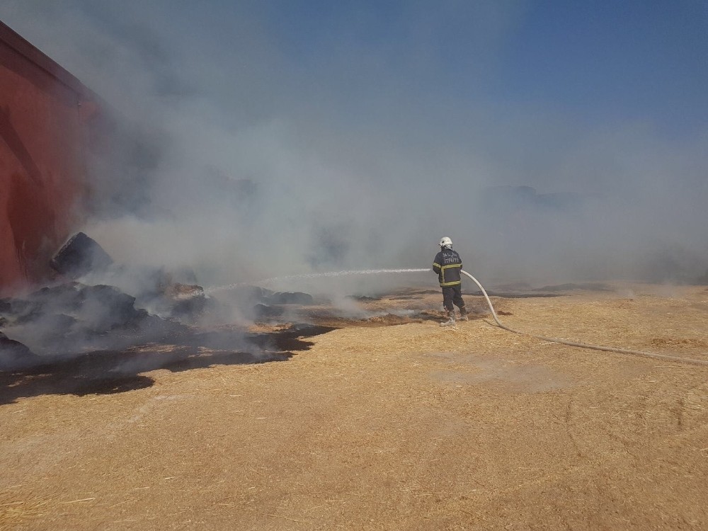 Samanlıkta çıkan yangın dört saat sonra söndürüldü