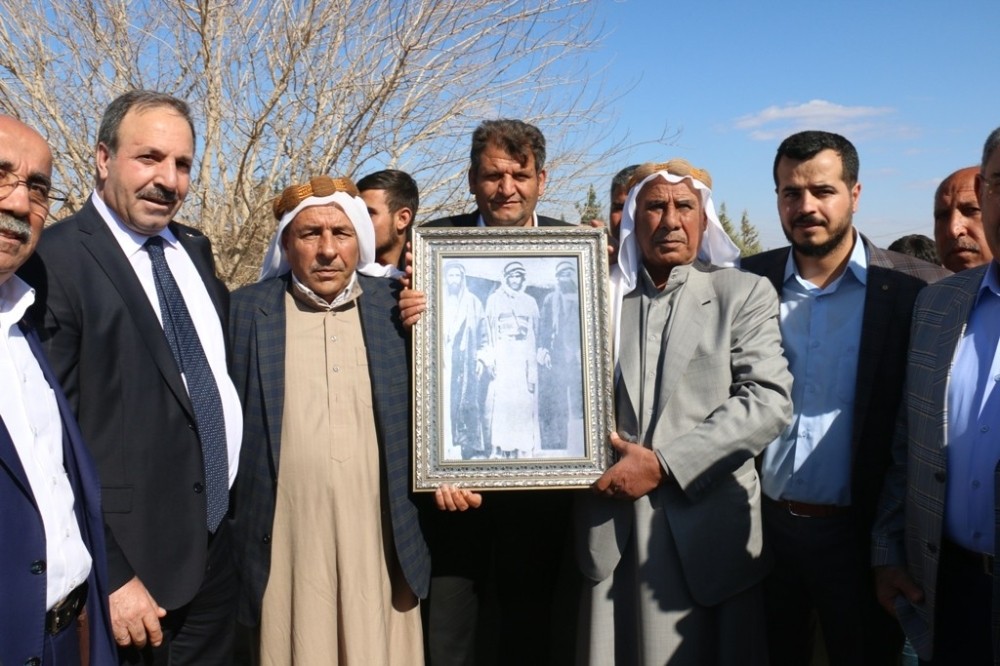 Akçakale’de “evet” toplantısı mitinge dönüştü