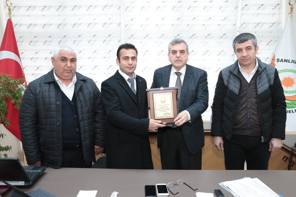 Halk otobüsünde fenalaşan yolcuyu hastaneye yetiştirdi