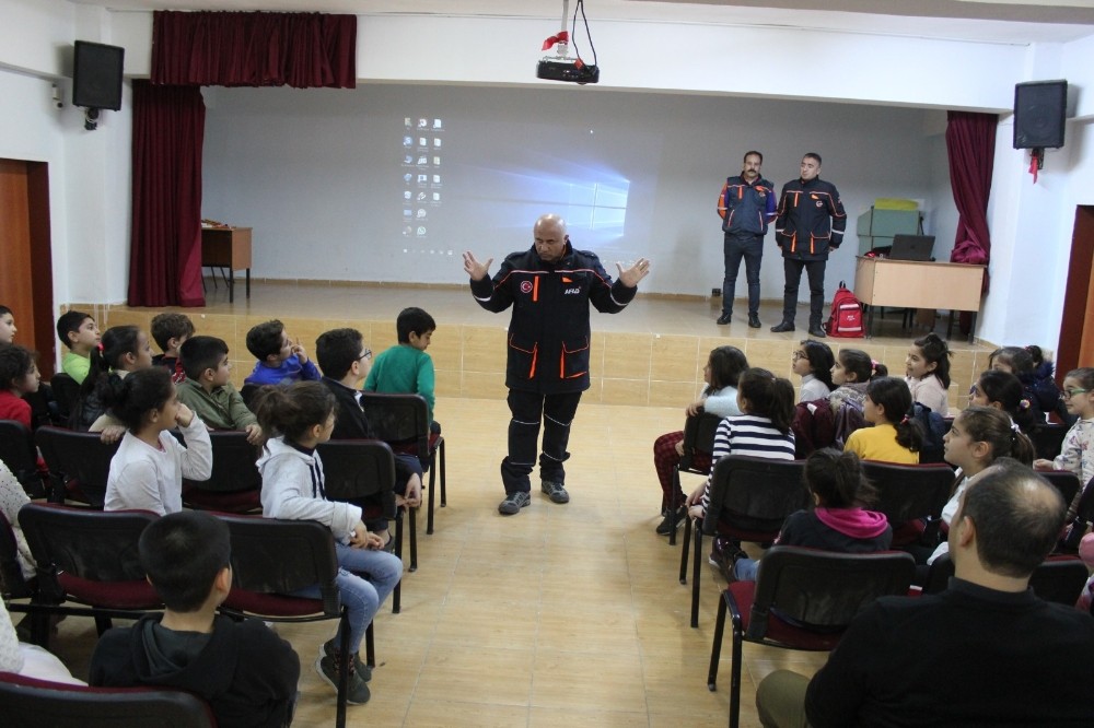 Afad’dan “Güvenli bina” eğitimi