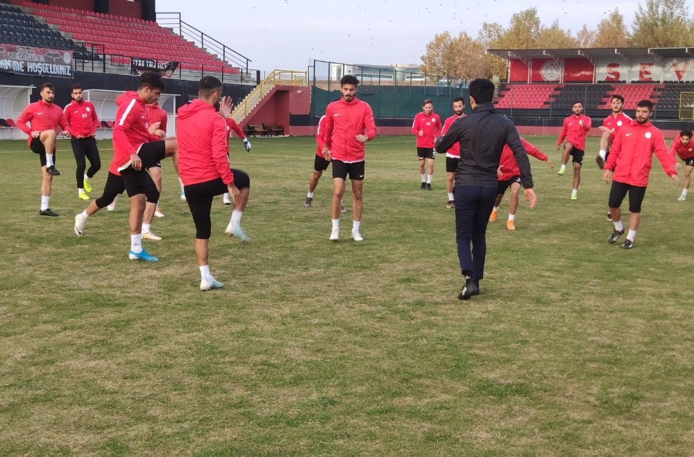 Karaköprü Belediyespor 3 puan istiyor