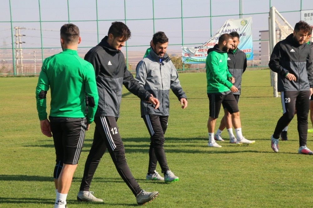 Ali Tandoğan: ″Taraftarlarımızı yanımızda görmek istiyoruz″