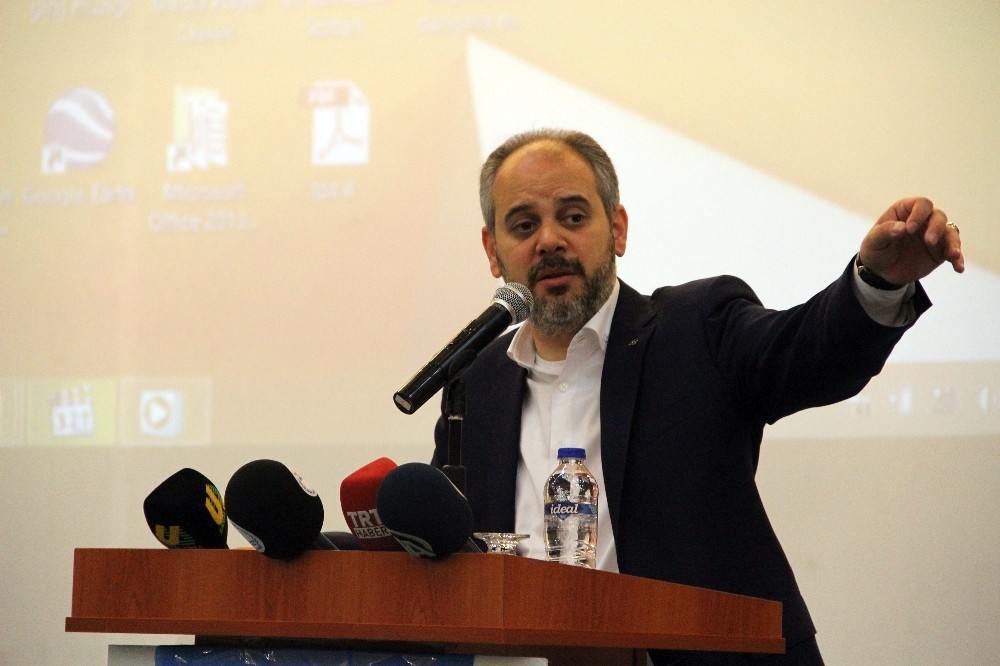 Bakan Kılıç: “Sen ilk önce o tankların arasından nasıl geçtin, onun hesabını ver”