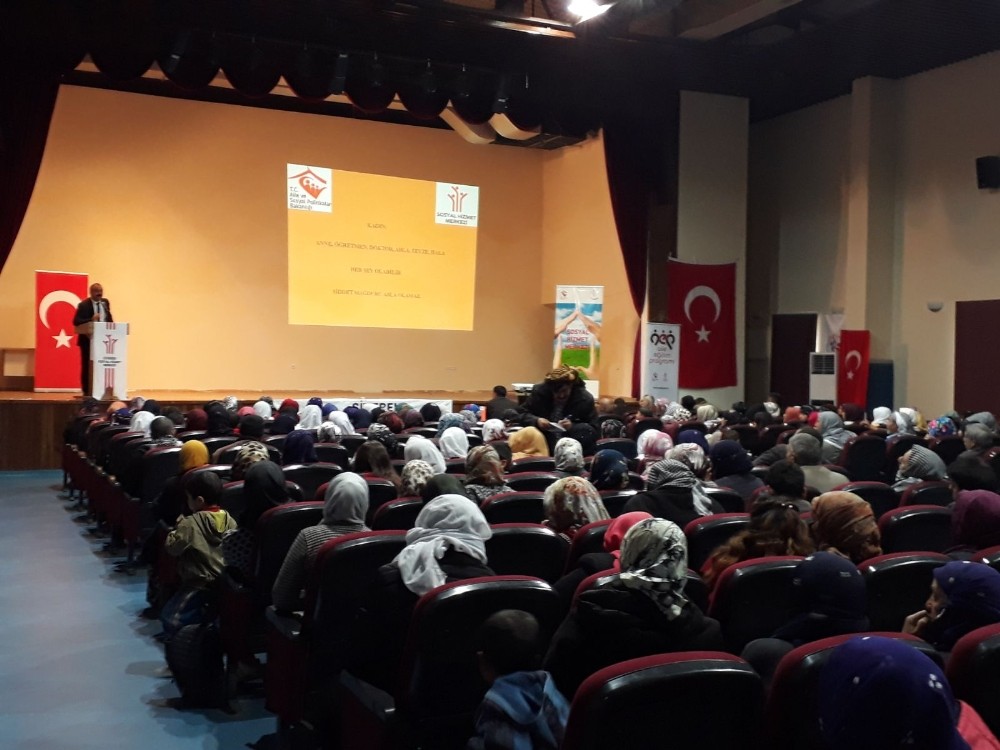 Siverek’te ’Kadına Yönelik Şiddetle Mücadele’ semineri düzenlendi